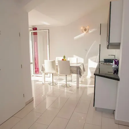 Apartment Boss2 Novalja Exterior photo